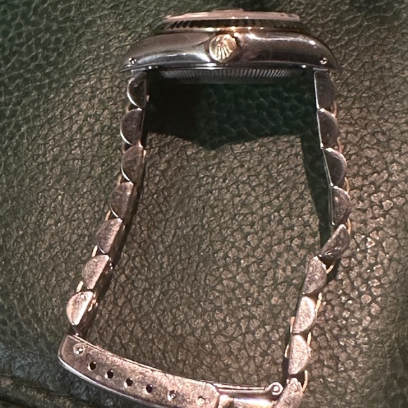 Rolex Datejust 26mm, 18KT Gold & Stainless Steel, Authentic & Rolex Guarantee! - Picture 9 of 14